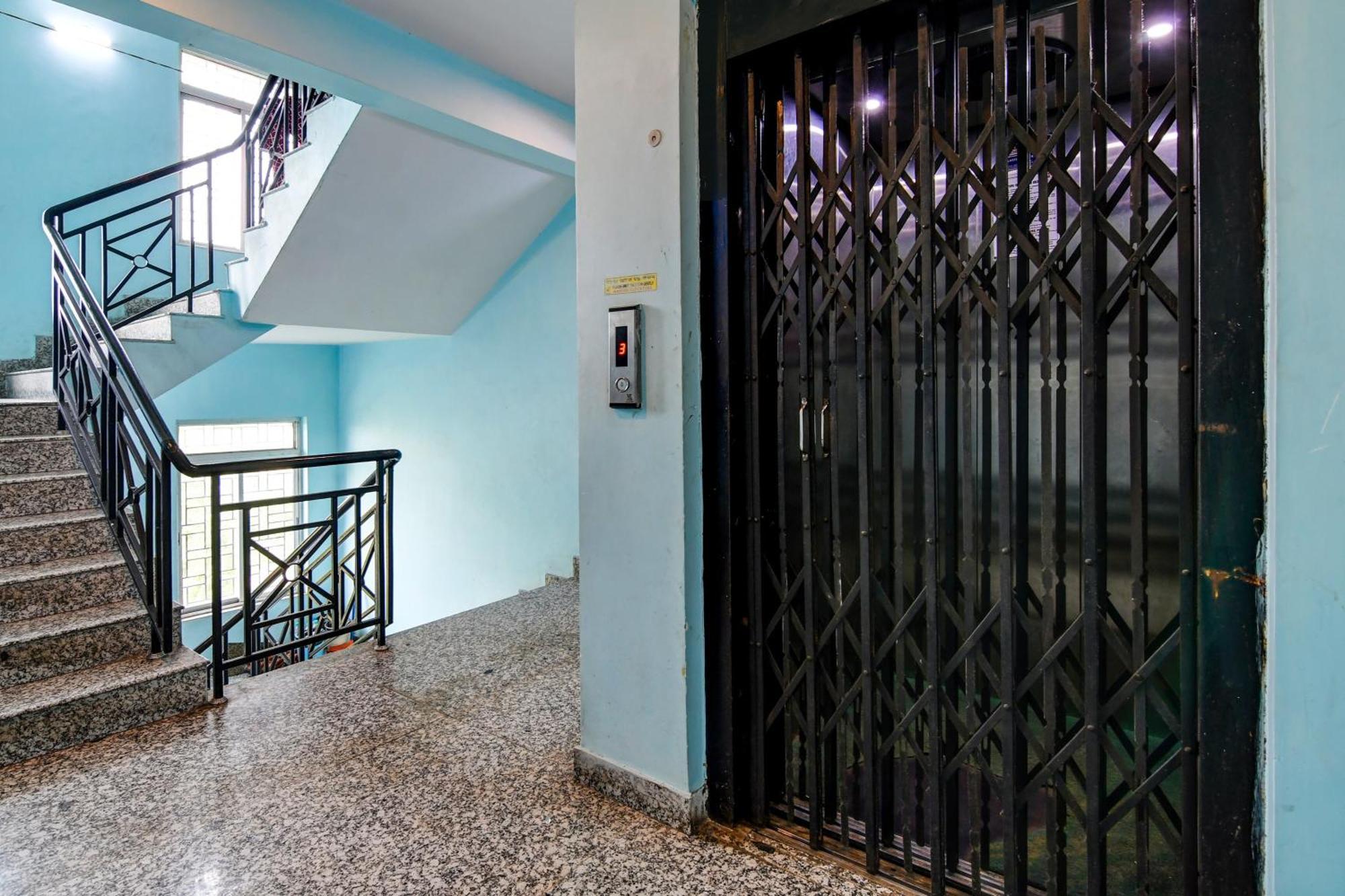 Hotel O Casa Astra Kalkutta Exterior foto